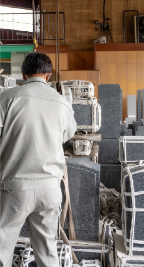 墓石選び・終活・墓じまい・墓石クリーニングなど、ご供養に関することは岸和田市の「烏野石材」までどうぞ